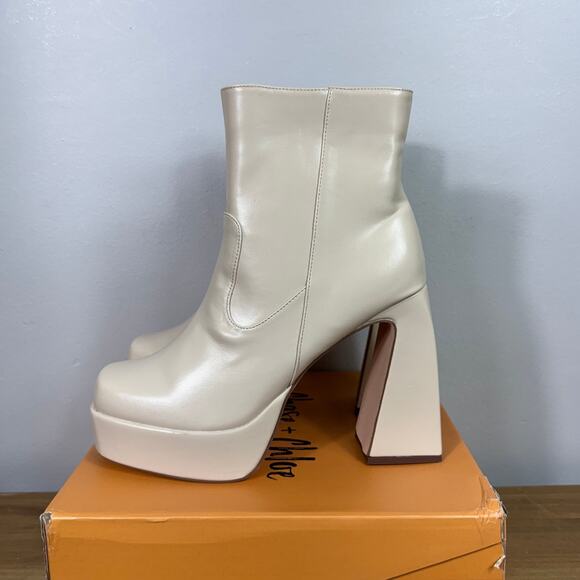 New Chase and Chloe Rayla Platform Boot in Nude Faux Leather Women's Size 11 - Picture 3 of 8